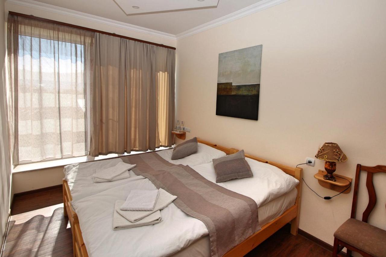 Hotel Basen Sisian Exterior photo